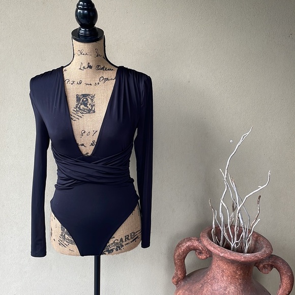 Lovers + Friends “Anya” bodysuit - Picture 5 of 13